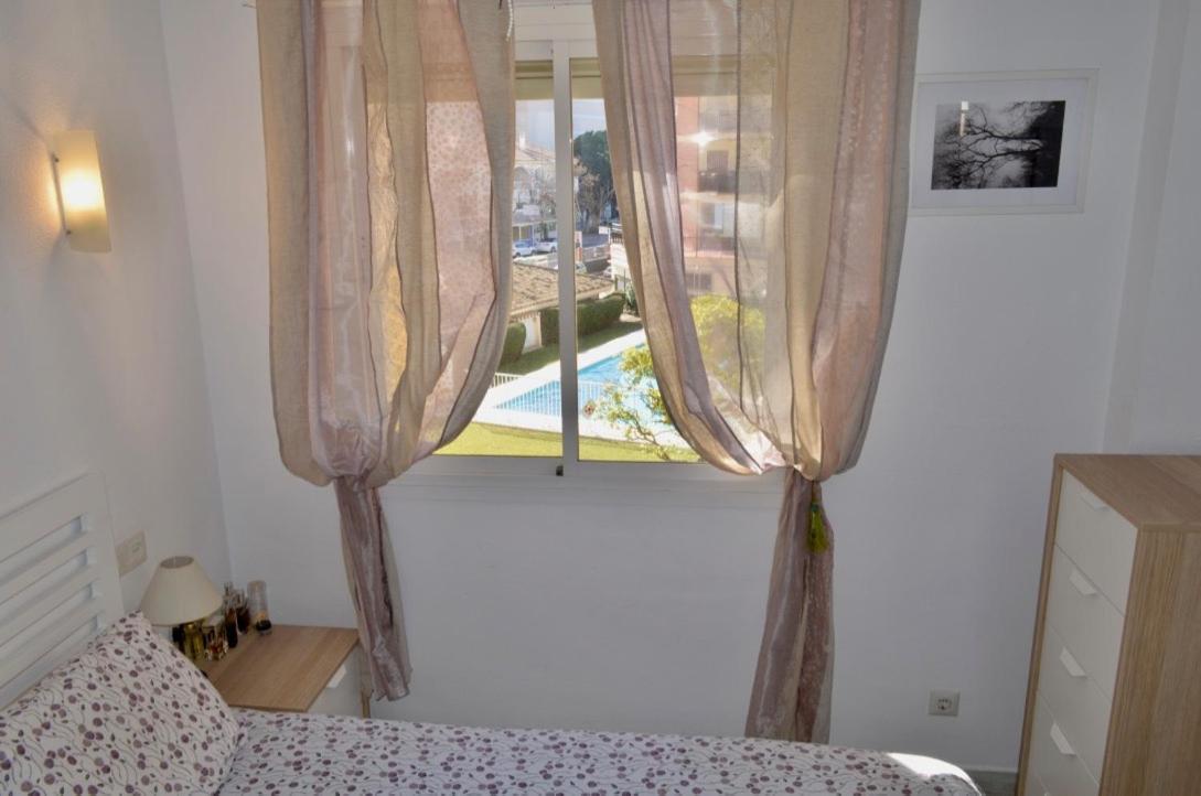 Carihuela Un Dormitorio Junto Al Mar Apartment Torremolinos Luaran gambar