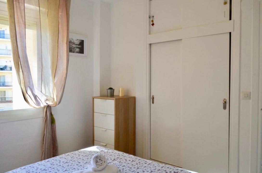 Carihuela Un Dormitorio Junto Al Mar Apartment Torremolinos Luaran gambar