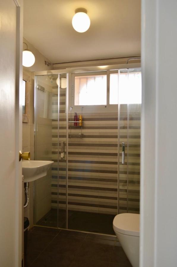Carihuela Un Dormitorio Junto Al Mar Apartment Torremolinos Luaran gambar