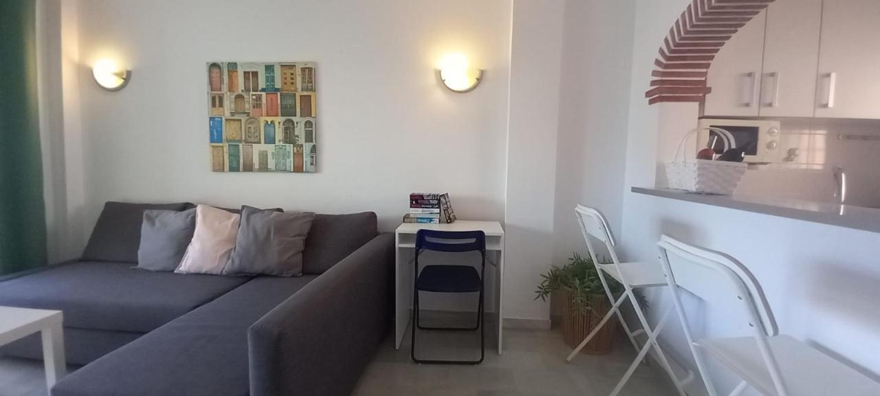 Carihuela Un Dormitorio Junto Al Mar Apartment Torremolinos Luaran gambar