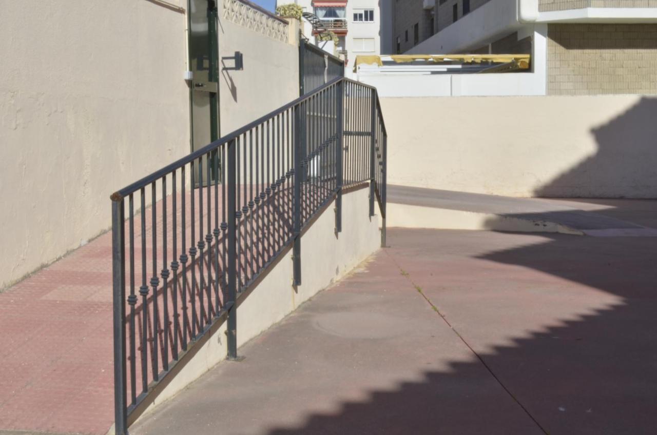Carihuela Un Dormitorio Junto Al Mar Apartment Torremolinos Luaran gambar
