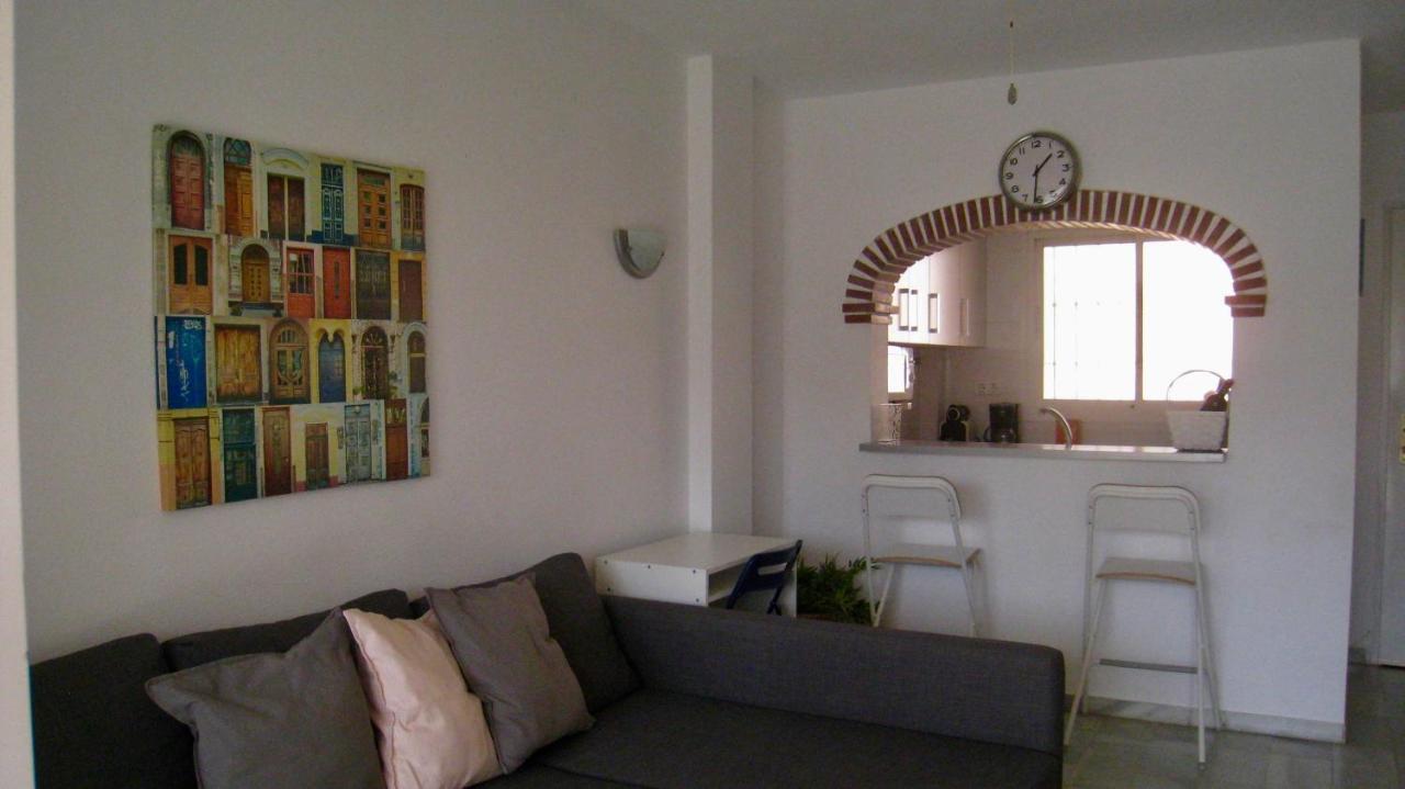 Carihuela Un Dormitorio Junto Al Mar Apartment Torremolinos Luaran gambar